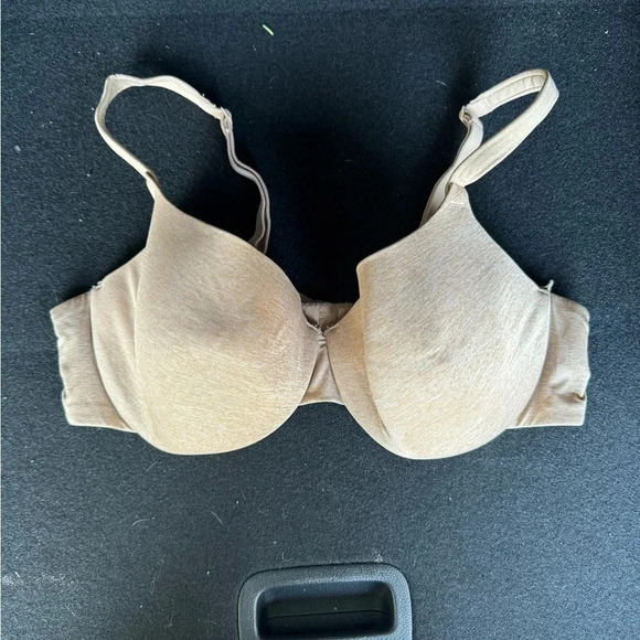 Cacique Lane Bryant 42D  true embrace t-shirt bra in nude / beige - Picture 1 of 3